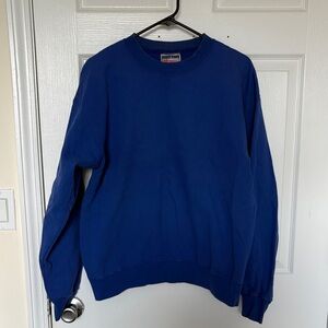 Hanes crewneck sweatshirt